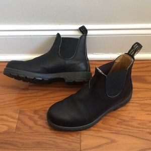 Black 510 Blundstone Shoes, barely worn!